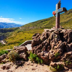 Aventura en el Cañón del Colca: Un Día en la Cruz del Cóndor
